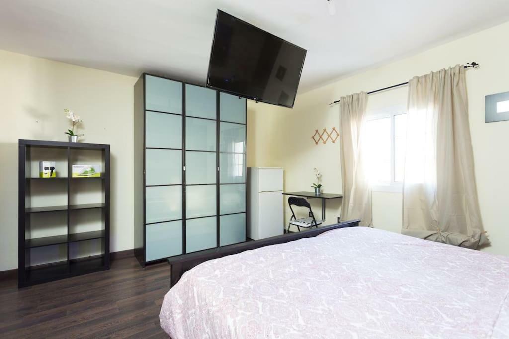 Villa Blanca Tenerife - Private Rooms - Terrace And Bbq, 5 Minutes From The Beach And Airport San Isidro  Dış mekan fotoğraf